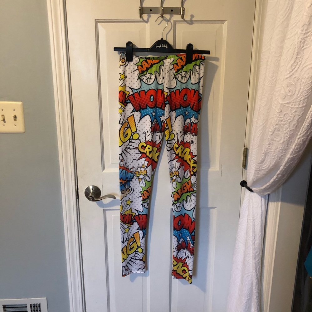 *Last Call* Big Avenue Comic leggings